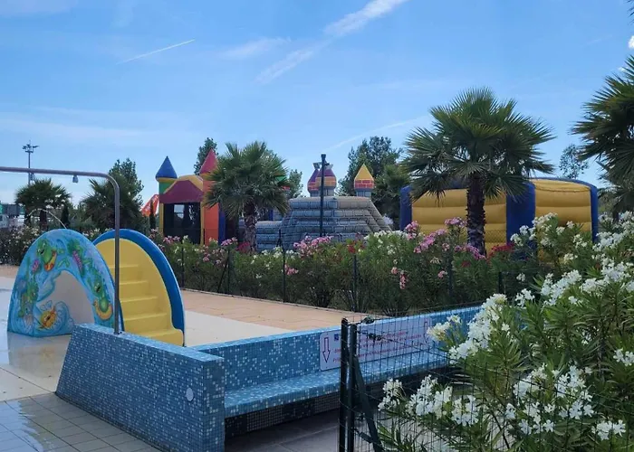 Mobil-home A 200 M Des Plages Camping *