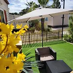 Camping Mobil-home A 200 M Des Plages